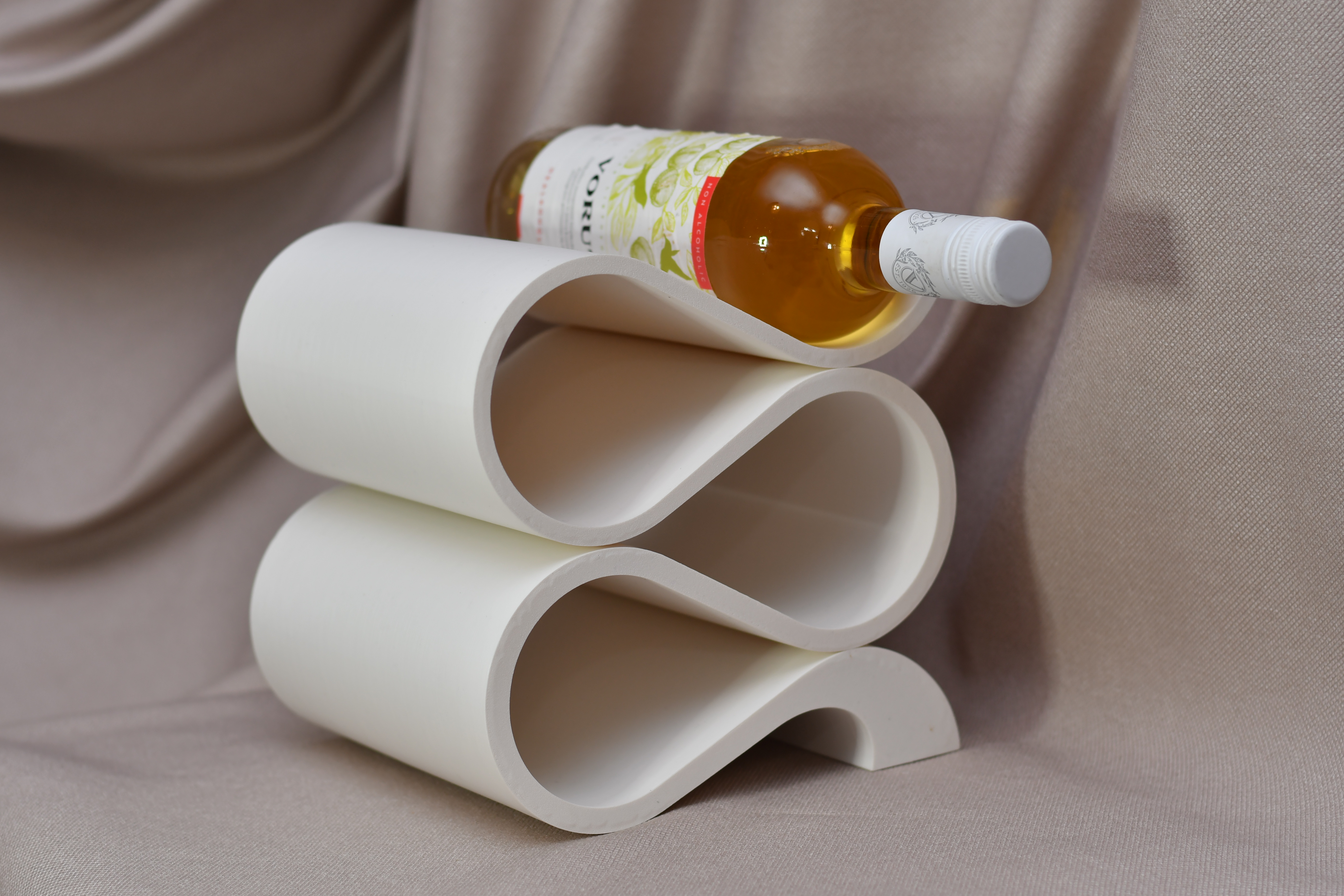 Nealkoholinio vyno laikiklis